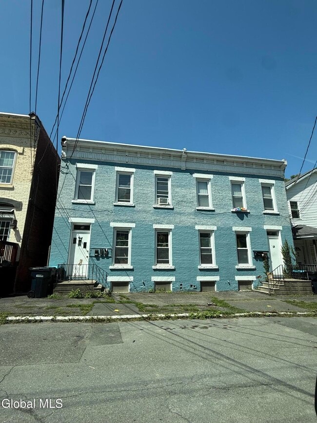 Building Photo - 94 11th St