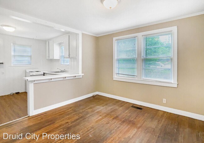 Building Photo - 2 br, 1 bath House - 2204 Main Avenue