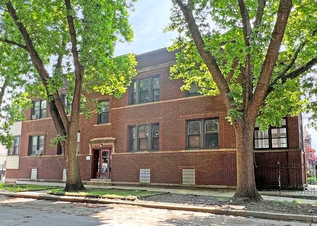 Building Photo - 4324 N Hoyne Ave