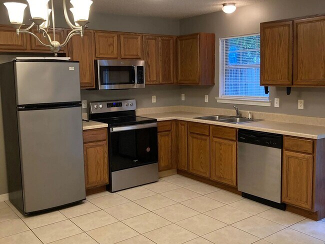 Foto del edificio - Updated Duplex In the heart of Niceville!