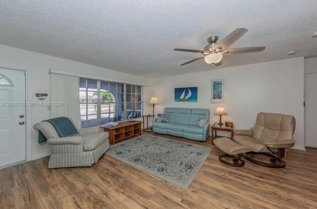 Foto del edificio - 6551 Coliseum Blvd