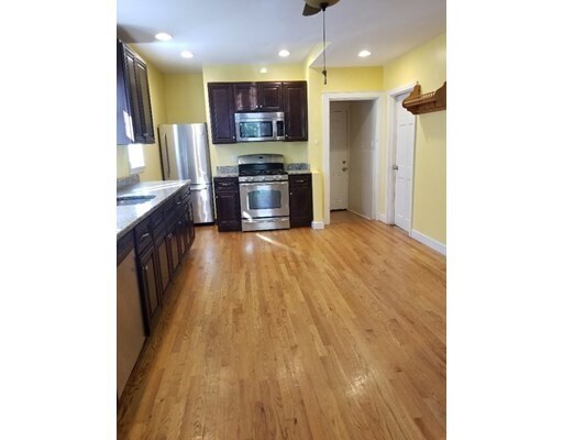 Building Photo - 41 Irving St