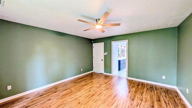 Building Photo - 15707 Downford Dr