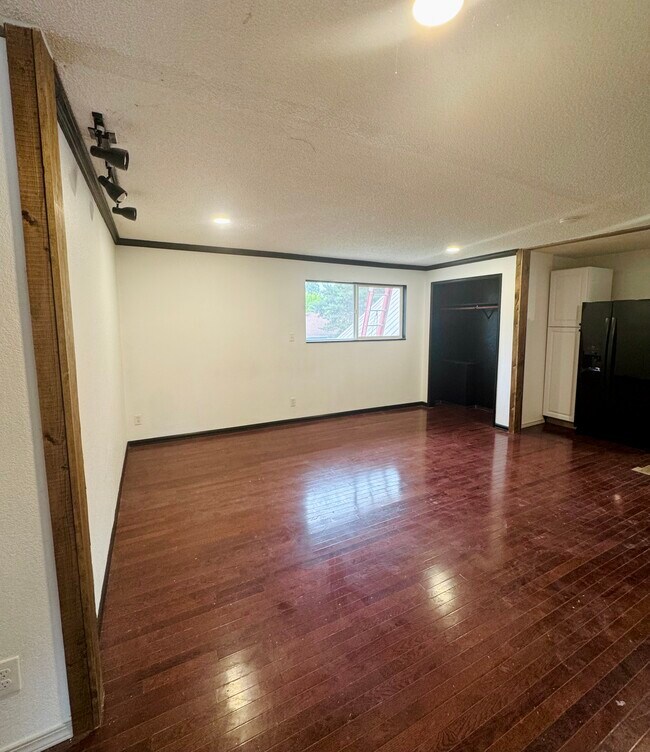 Foto del edificio - 905 L St
