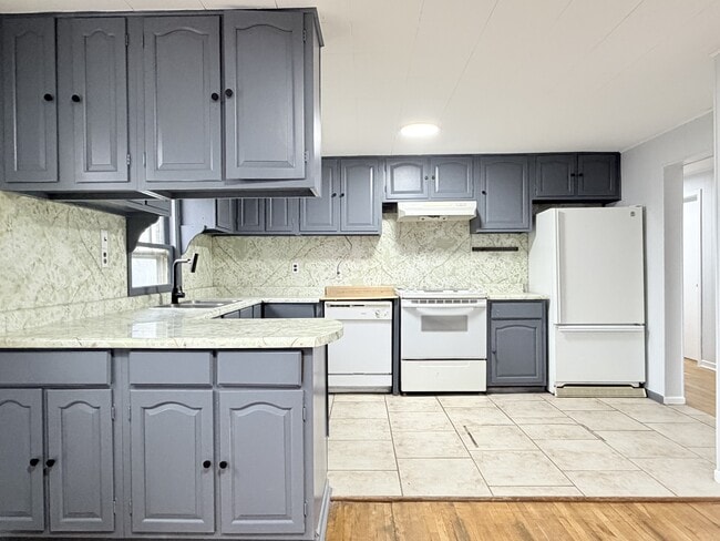 Building Photo - 474 Chilver Rd