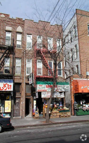 Primary Photo - 219 Neptune Ave