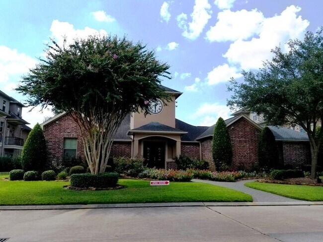Building Photo - 7907 Bachwood Dr Dr