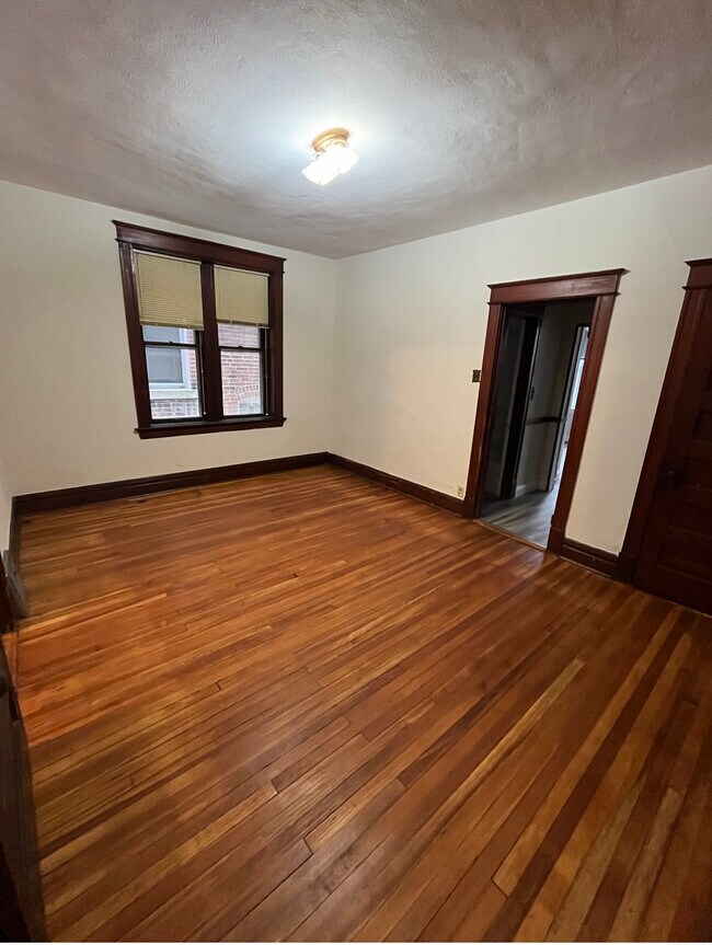 Bedroom or office - 2020 Allen Ave