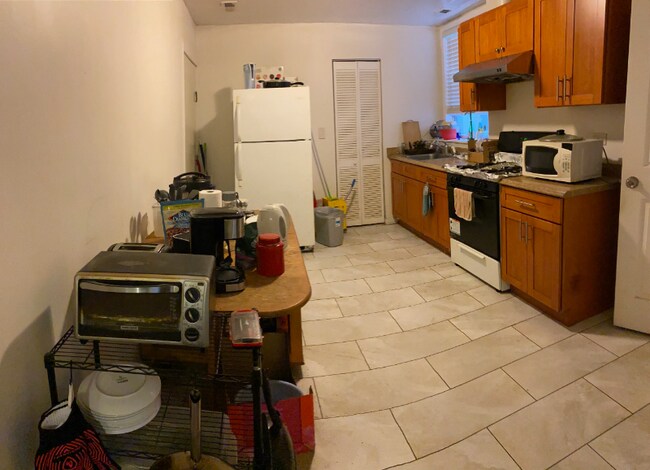Foto del edificio - 254 W 31st St