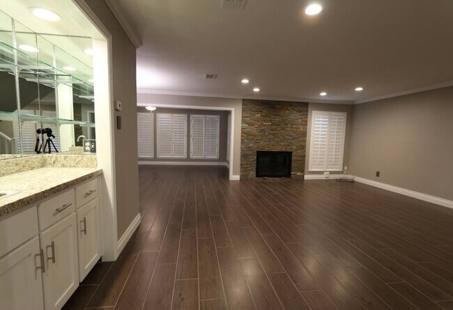 Foto del edificio - 2842 River Birch Dr