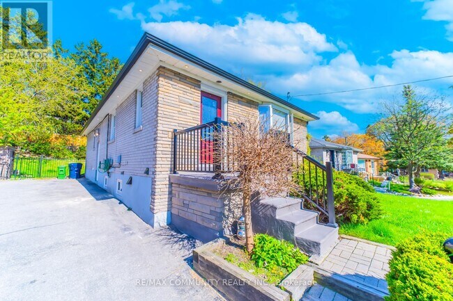 Building Photo - 28 Benhur Crescent