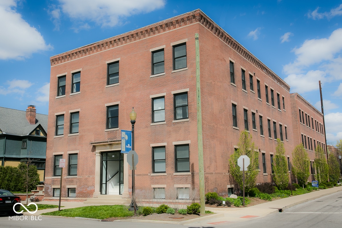 Primary Photo - 1301 Alabama St