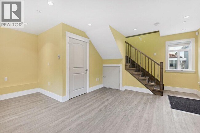 Photo du bâtiment - 1477 E 61st Ave