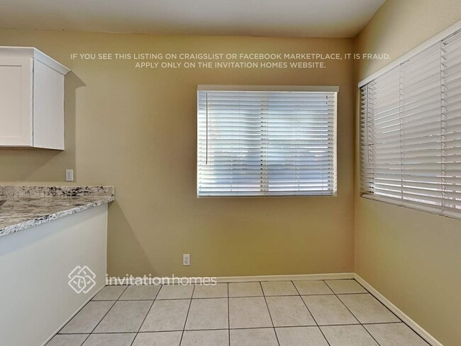 Foto del edificio - 8812 W Holly St