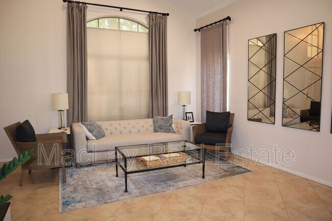 Foto del edificio - 4622 E Lavender Ln