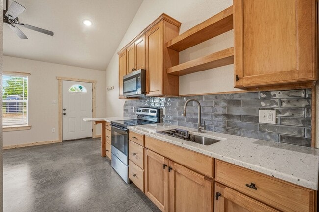 Building Photo - 5415 Co Rd 456