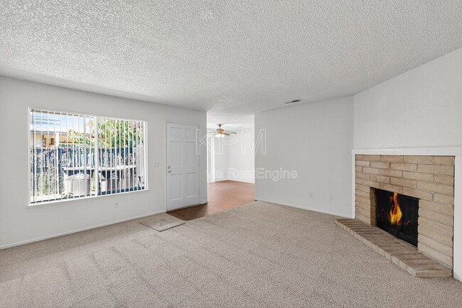 Foto del edificio - 7356 Kelley Dr