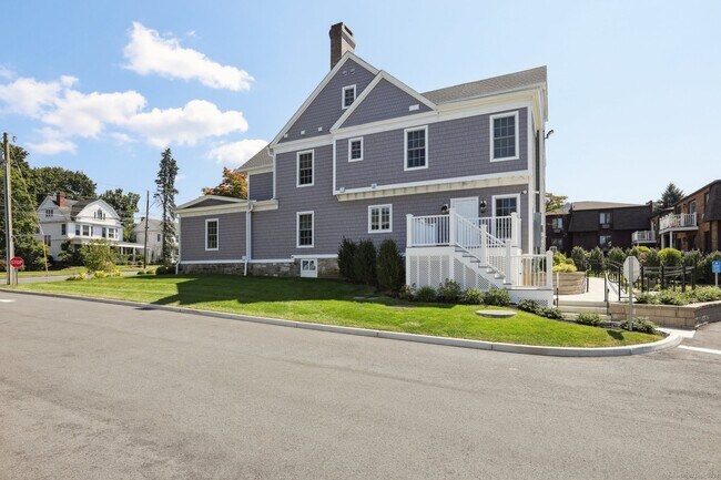 Foto del edificio - 138 Deer Hill Ave