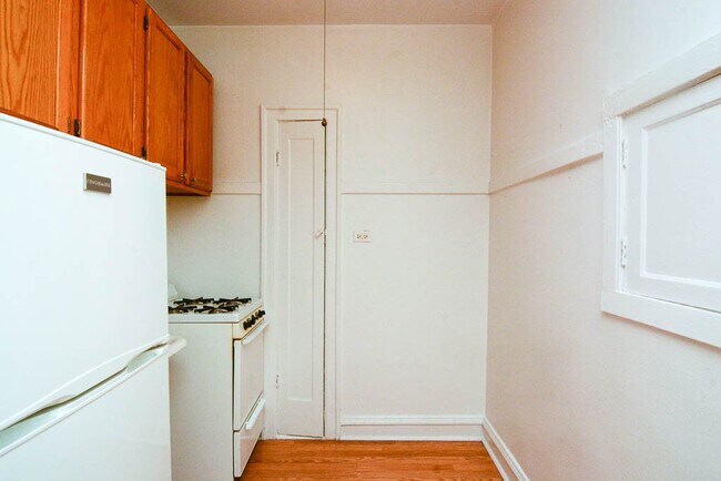 Foto del edificio - 2530 N Sawyer Ave