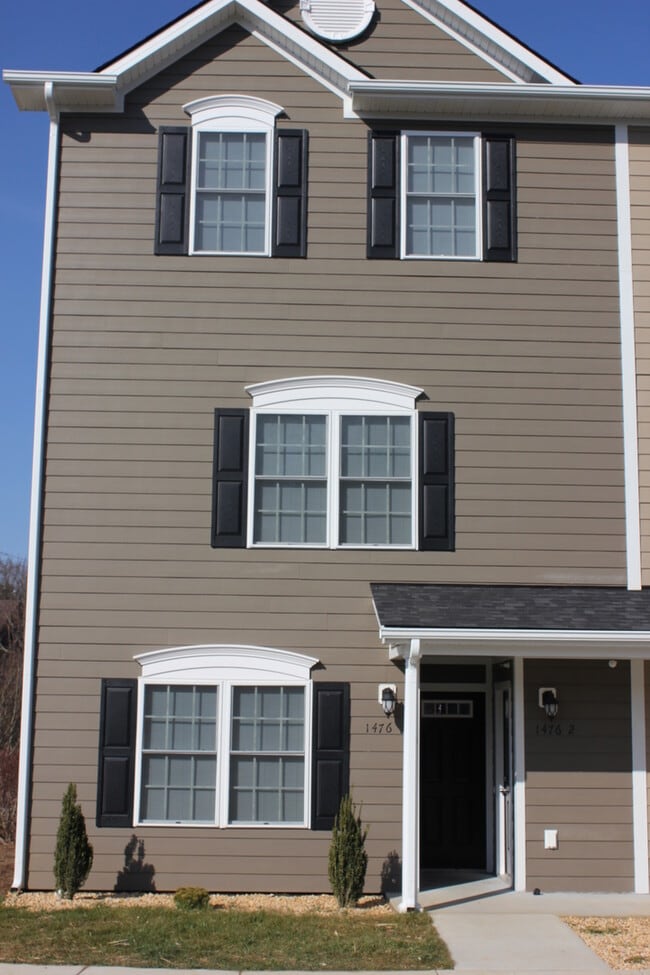 Building Photo - 1464 Taylor Grove Ln