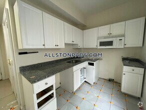 Building Photo - 53 Ashford St