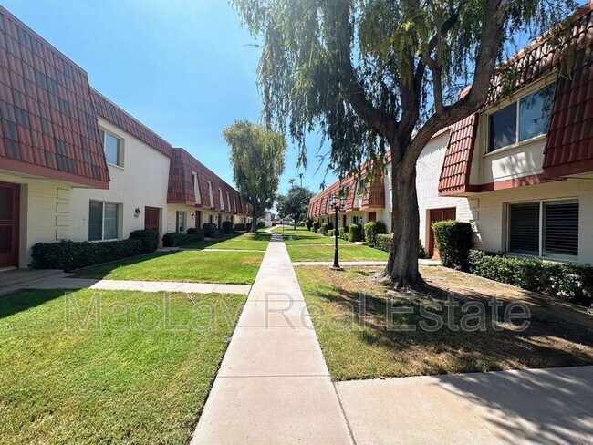 Building Photo - 4026 N Granite Reef Rd