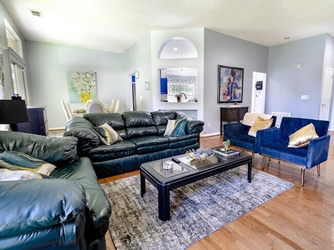 Building Photo - 2936 Walsingham Ct