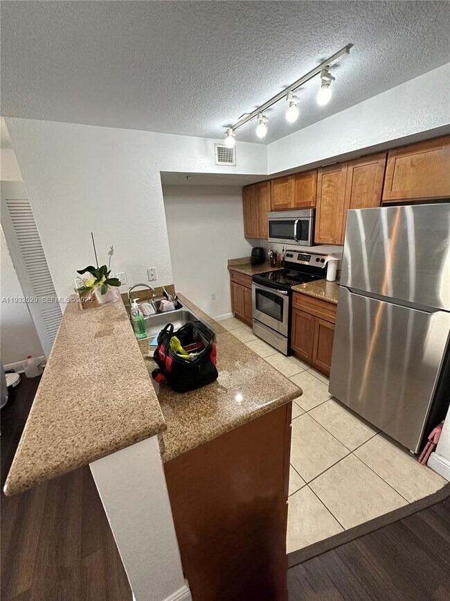 Foto del edificio - 219 NW 12th Ave