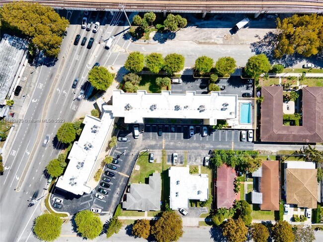 Foto del edificio - 2690 SW 22nd Ave