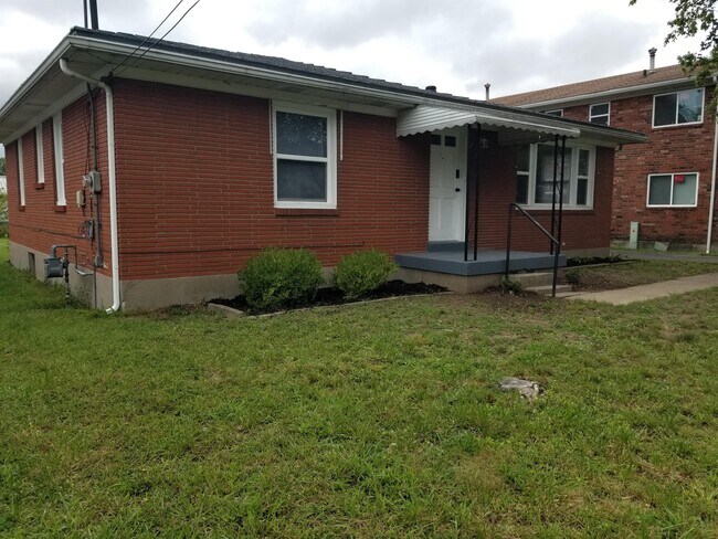 Building Photo - 4801 Oak Park Dr