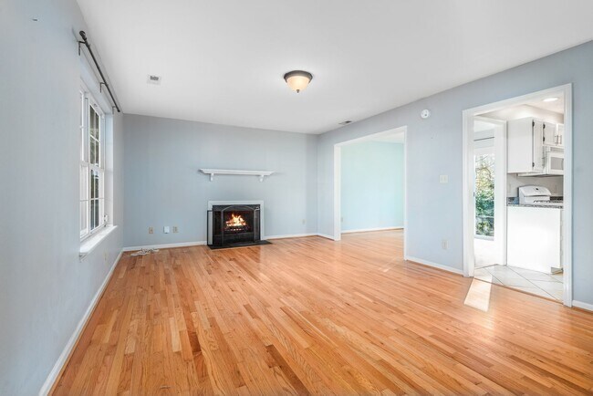 Foto del edificio - 3-Bedroom Home Close to Downtown and NCSU!