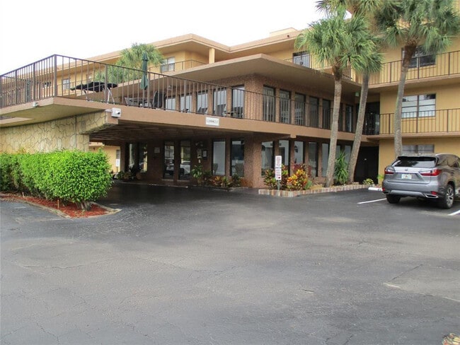 Foto del edificio - 9370 SW 8th St