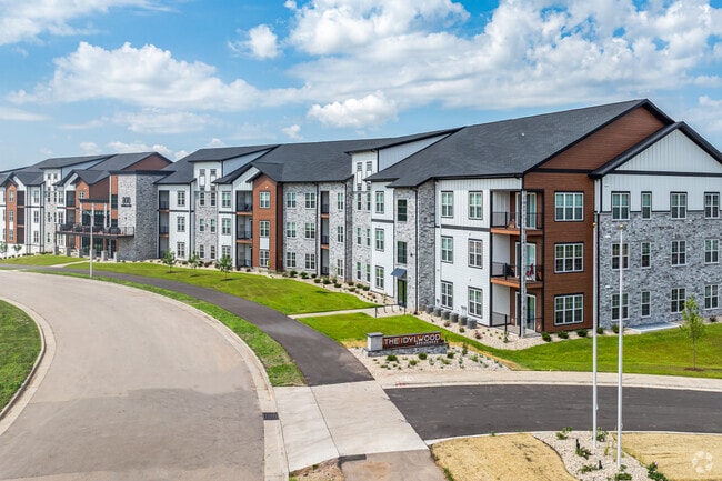 Building Photo - The Idylwood