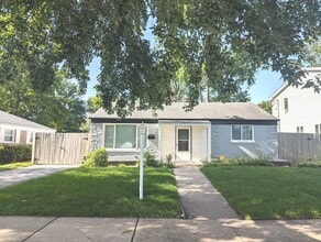 Building Photo - 2055 Magnolia Rd