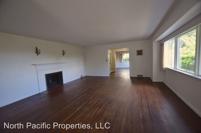 Building Photo - 6655 57th Ave NE