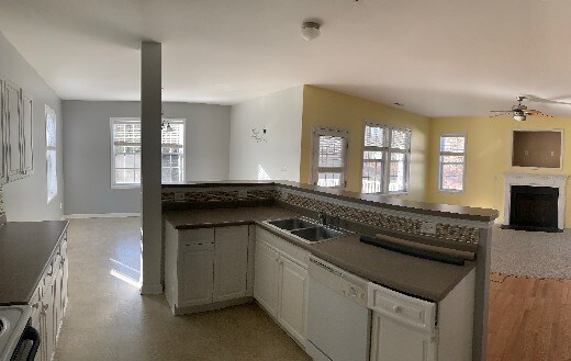 Primary Photo - Beautiful Home!