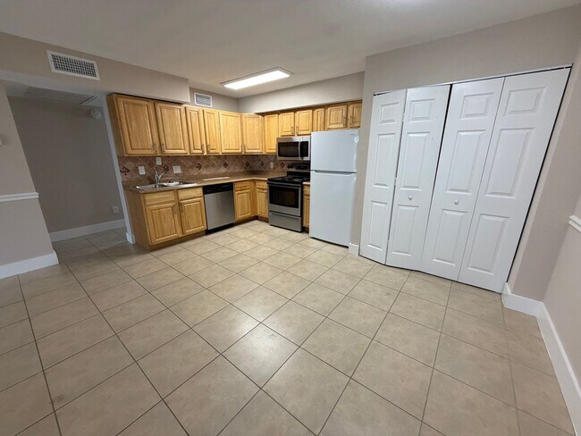Foto del edificio - ANNUAL RENTAL - 2 BED / 2 BATH CONDO AT MYSTIC GARDENS