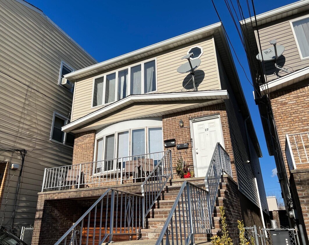 Primary Photo - 27 Silver St