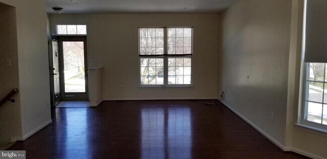 Foto del edificio - 836 Knob Ct
