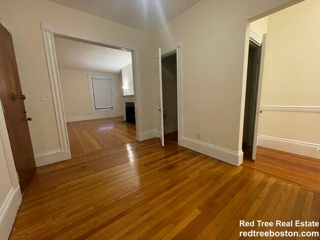 Foto del edificio - 504 Beacon St