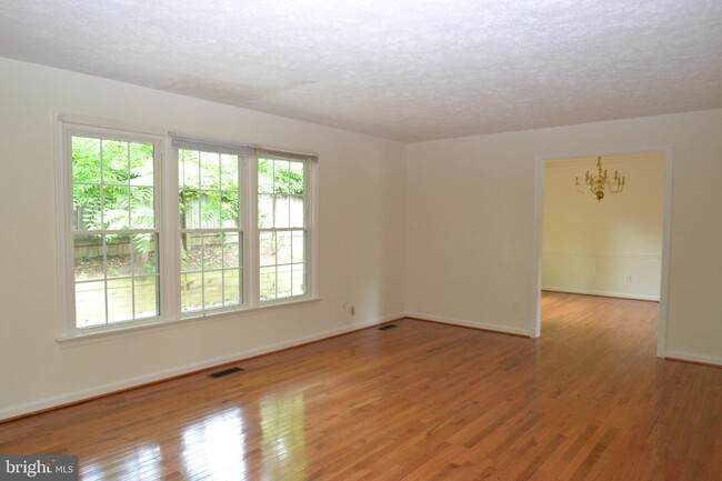 Building Photo - 1600 Chain Bridge Rd