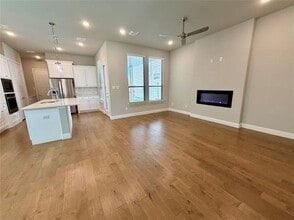 Building Photo - 4271 Runway Mews