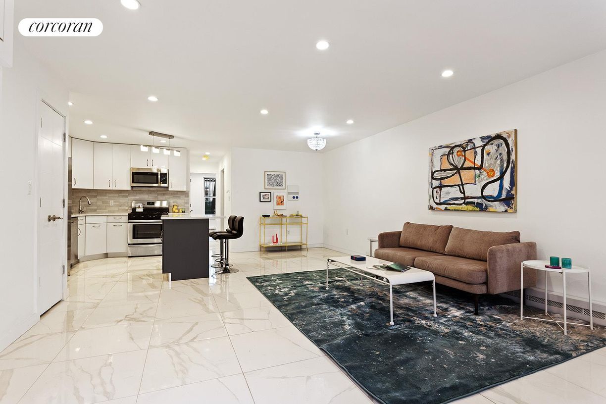 Foto principal - 2113 Dean St