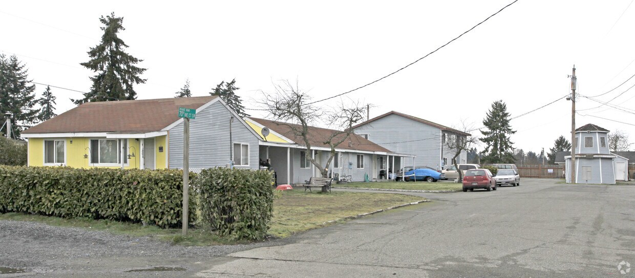 Tower Court Apartments Apartments in Lakewood, WA