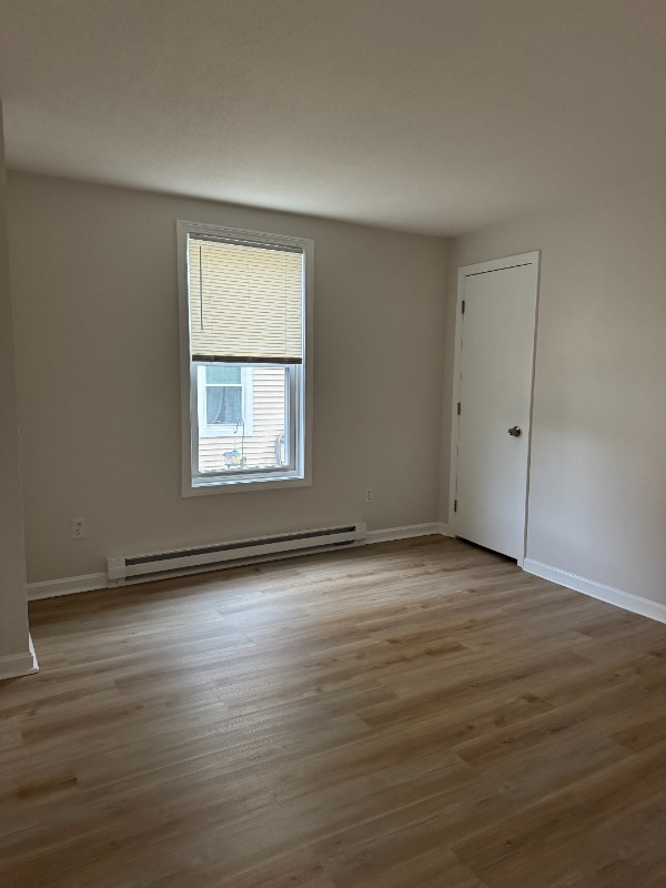 Building Photo - 337 Montcalm St