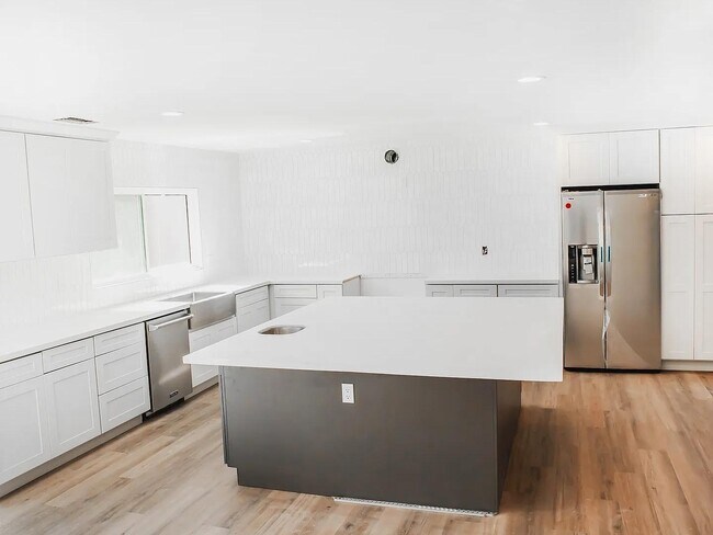 Foto del edificio - 1364 Pillsbury Ln