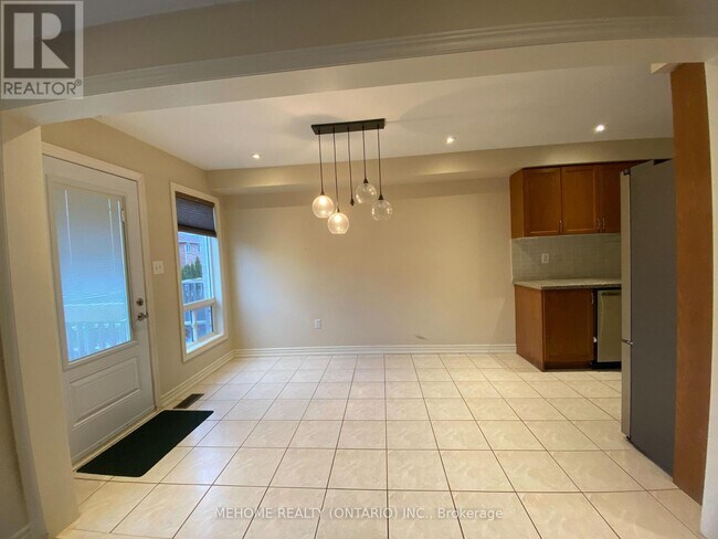 Building Photo - 49 Selkirk Dr