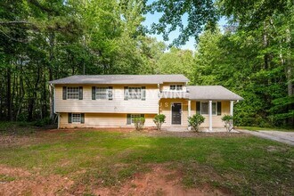Building Photo - 1034 Sandy Ridge Rd