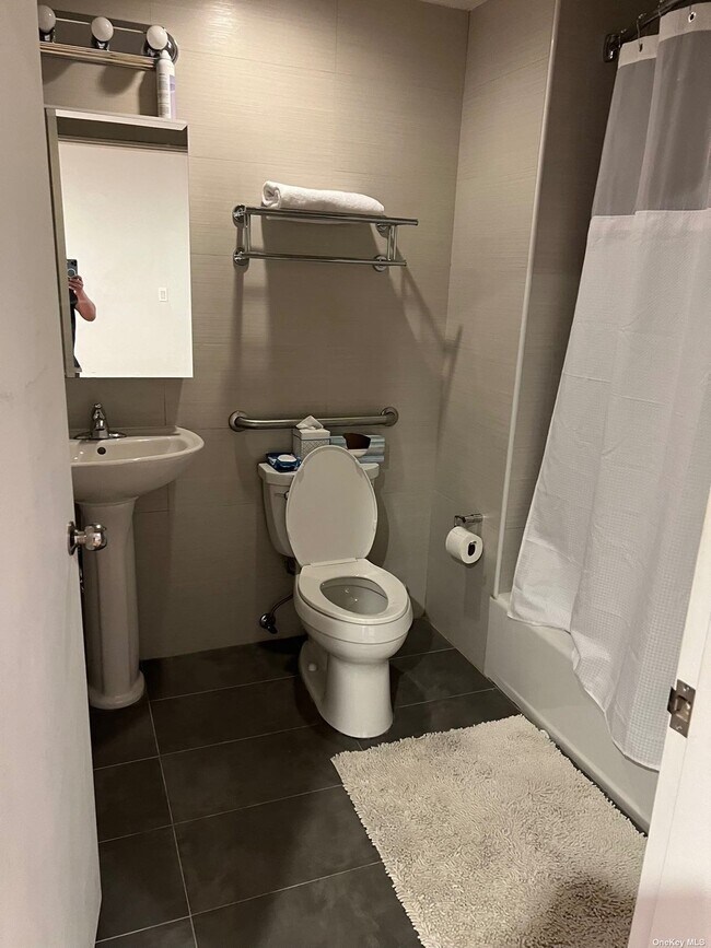 Foto del edificio - 135-53 Northern Blvd