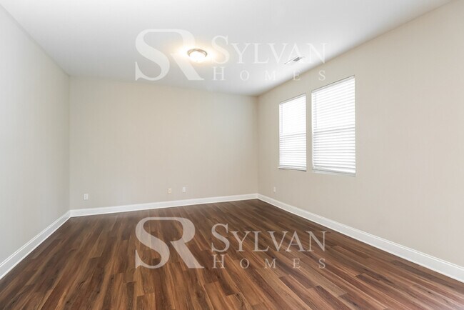 Foto del edificio - Brand new 4 BR, 2.5 BA Home